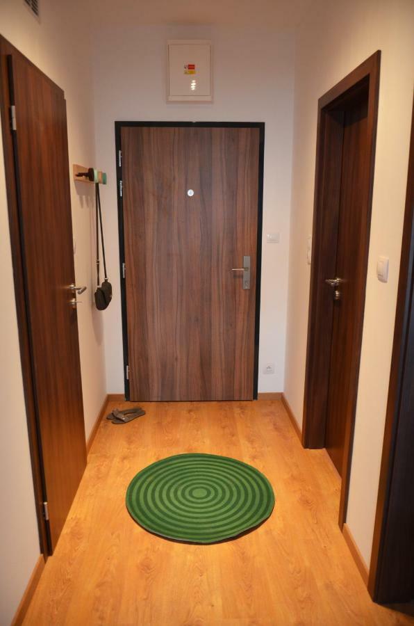 Brand New Apartment. Parking Spot Included! Bratislava Dış mekan fotoğraf