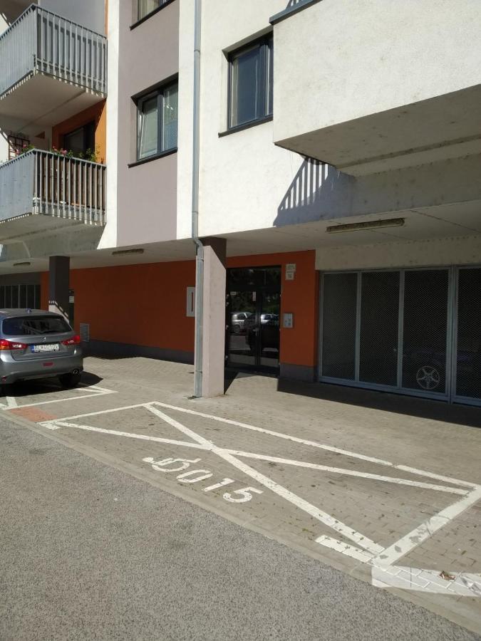 Brand New Apartment. Parking Spot Included! Bratislava Dış mekan fotoğraf