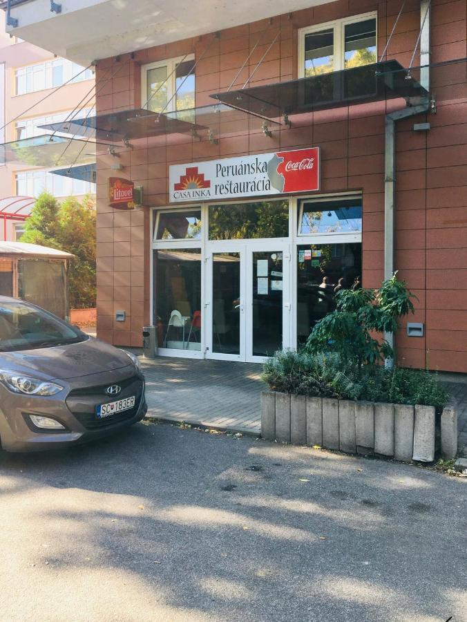 Brand New Apartment. Parking Spot Included! Bratislava Dış mekan fotoğraf
